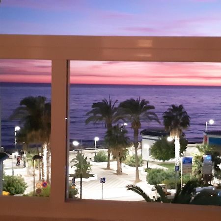 Torrox, Superbe Et Sur La Plage! Esterno foto
